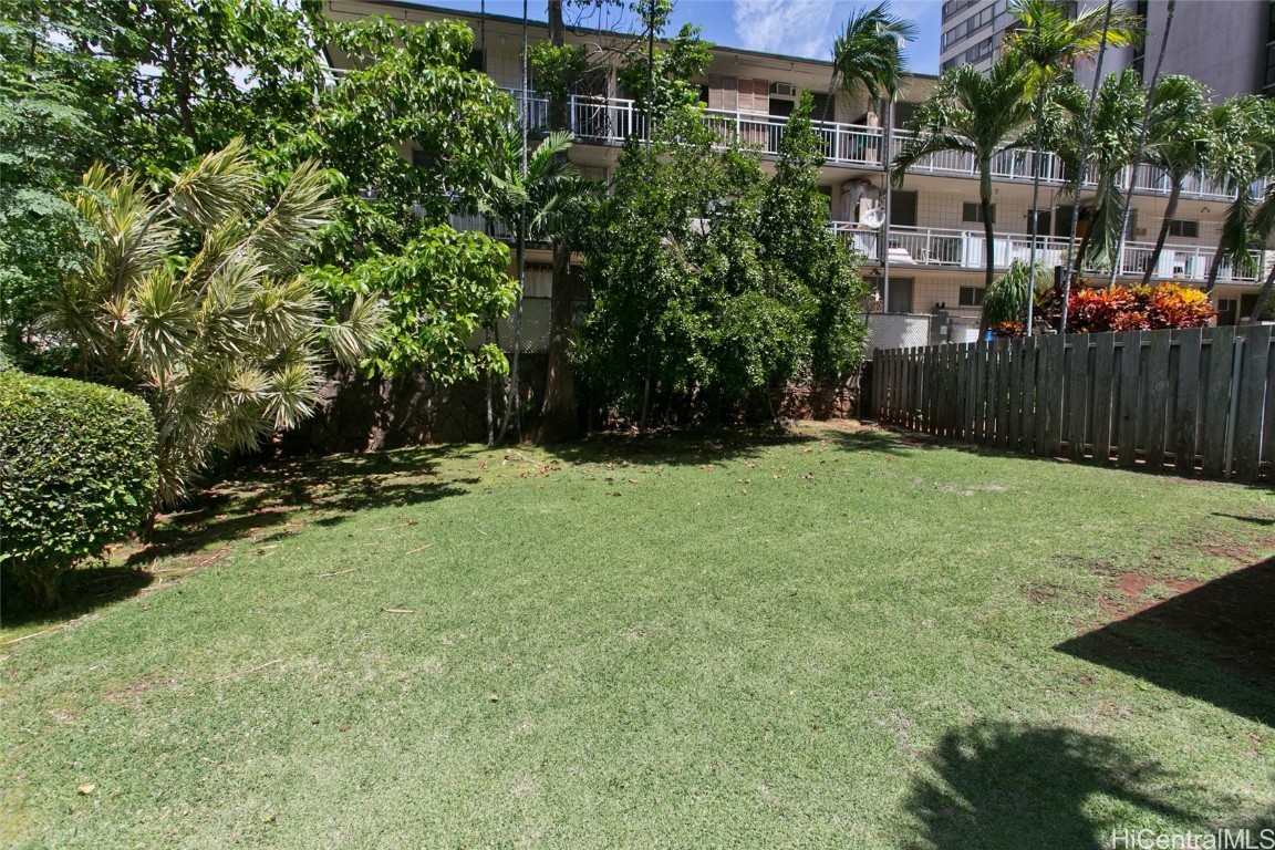2724 Kahoaloha Lane 806 Property Photo 15