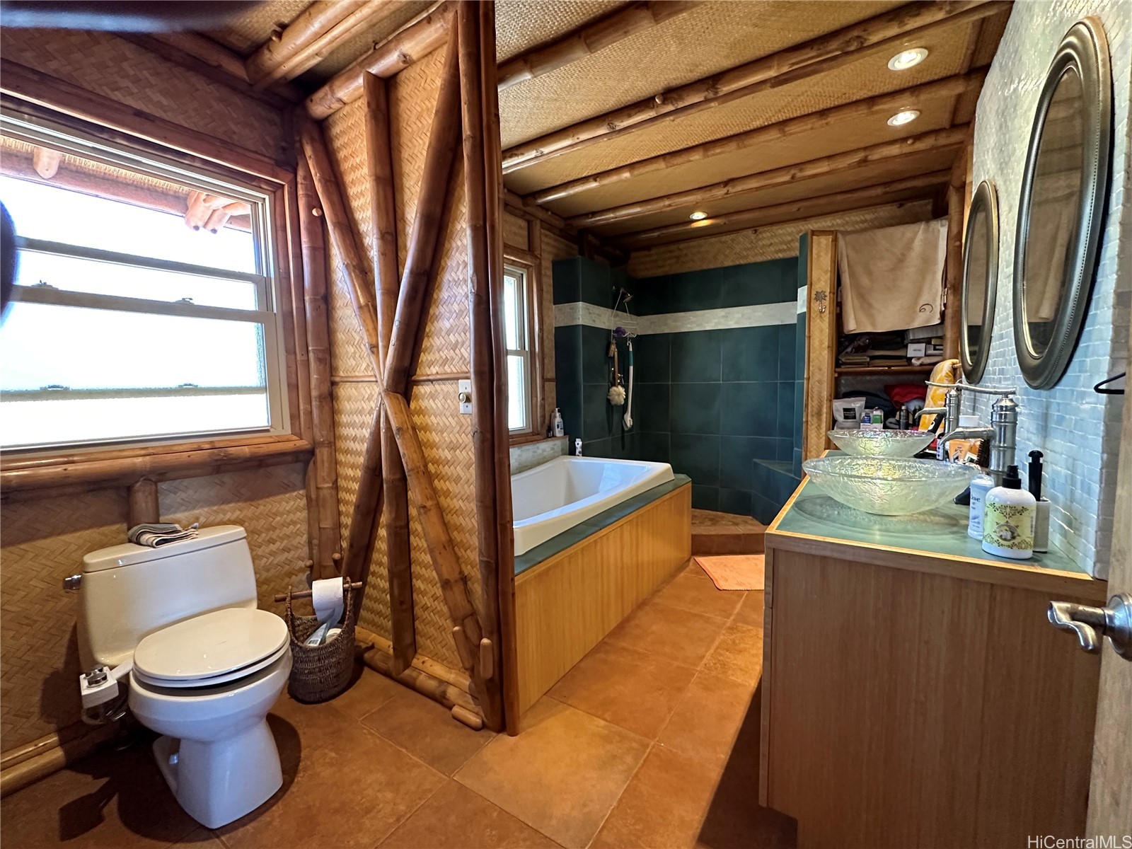 200/206 Awawa Road Property Photo 4