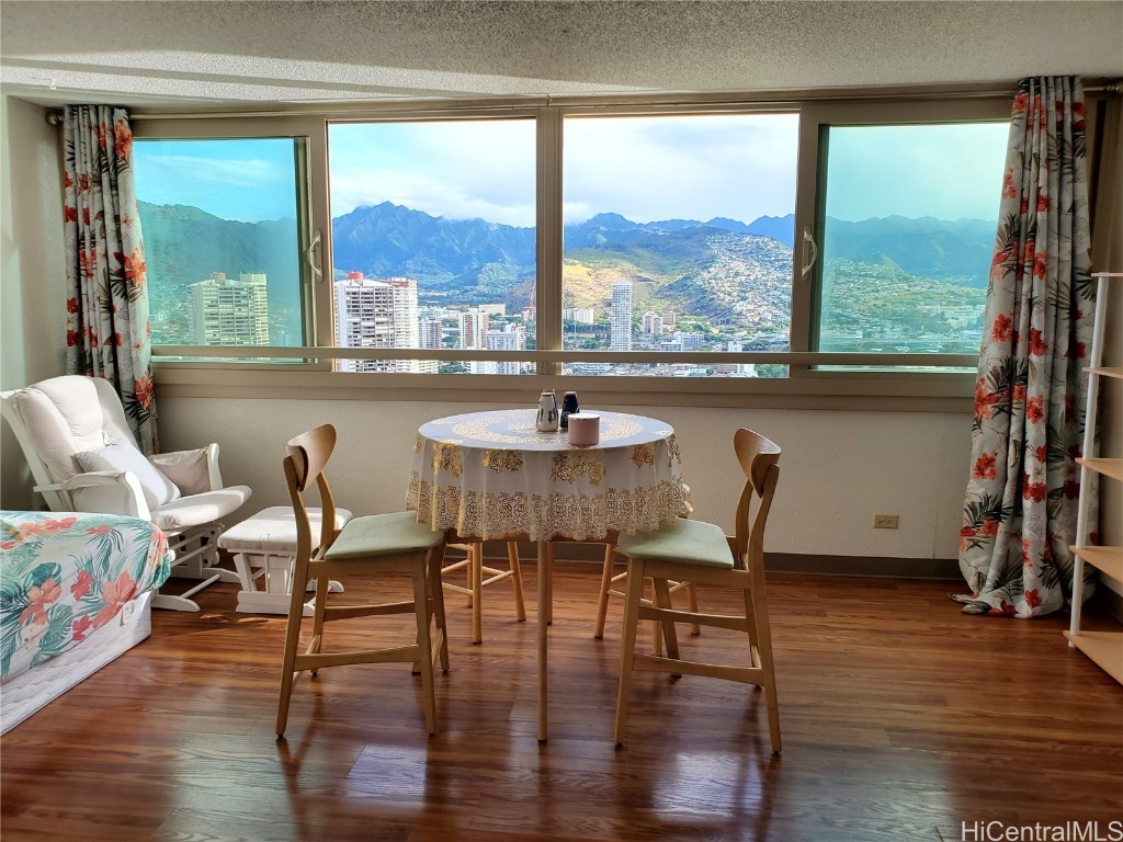 445 Seaside Ave Property Photo