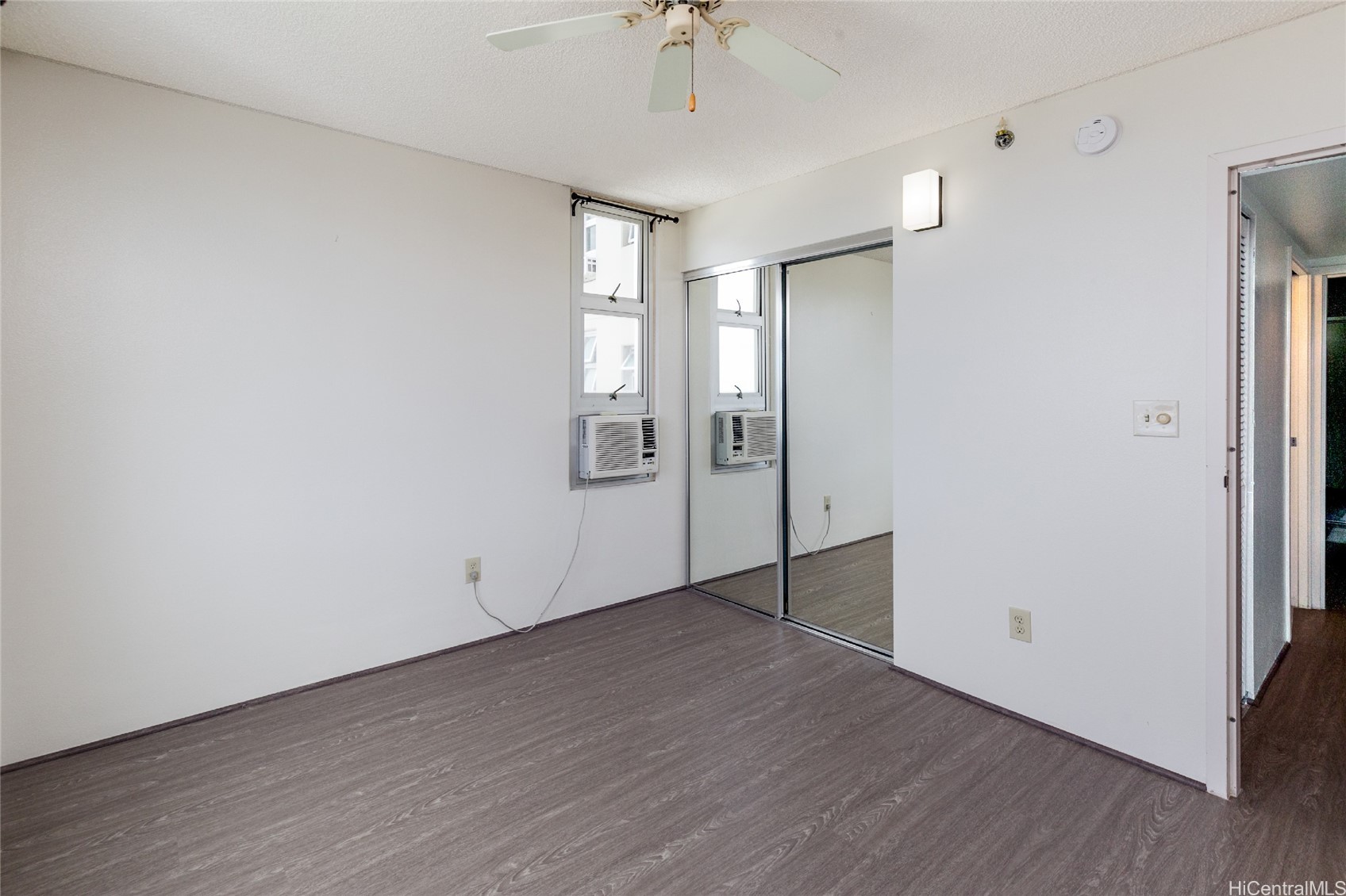 215 N King St Property Photo 8