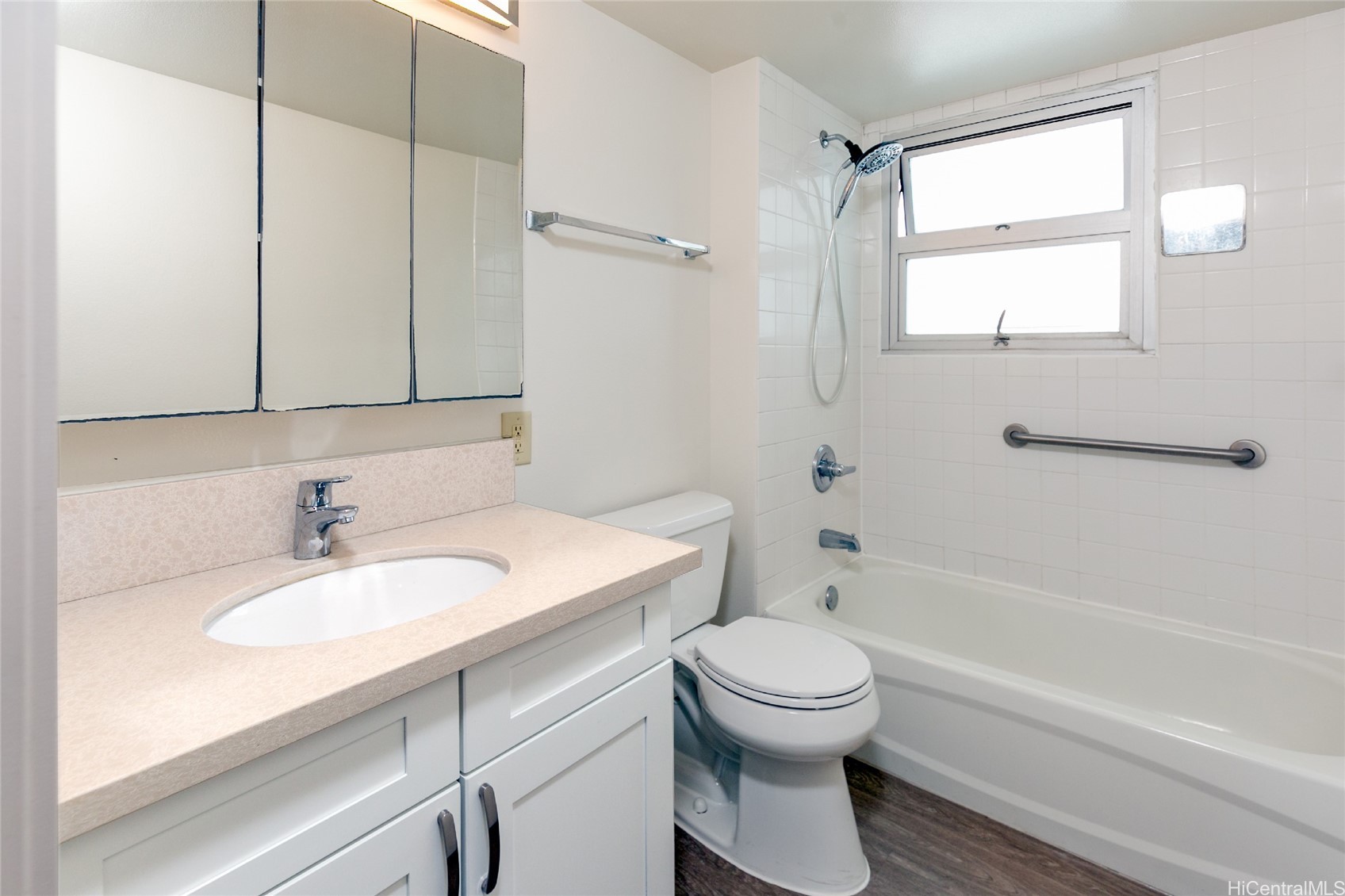 215 N King St Property Photo 9