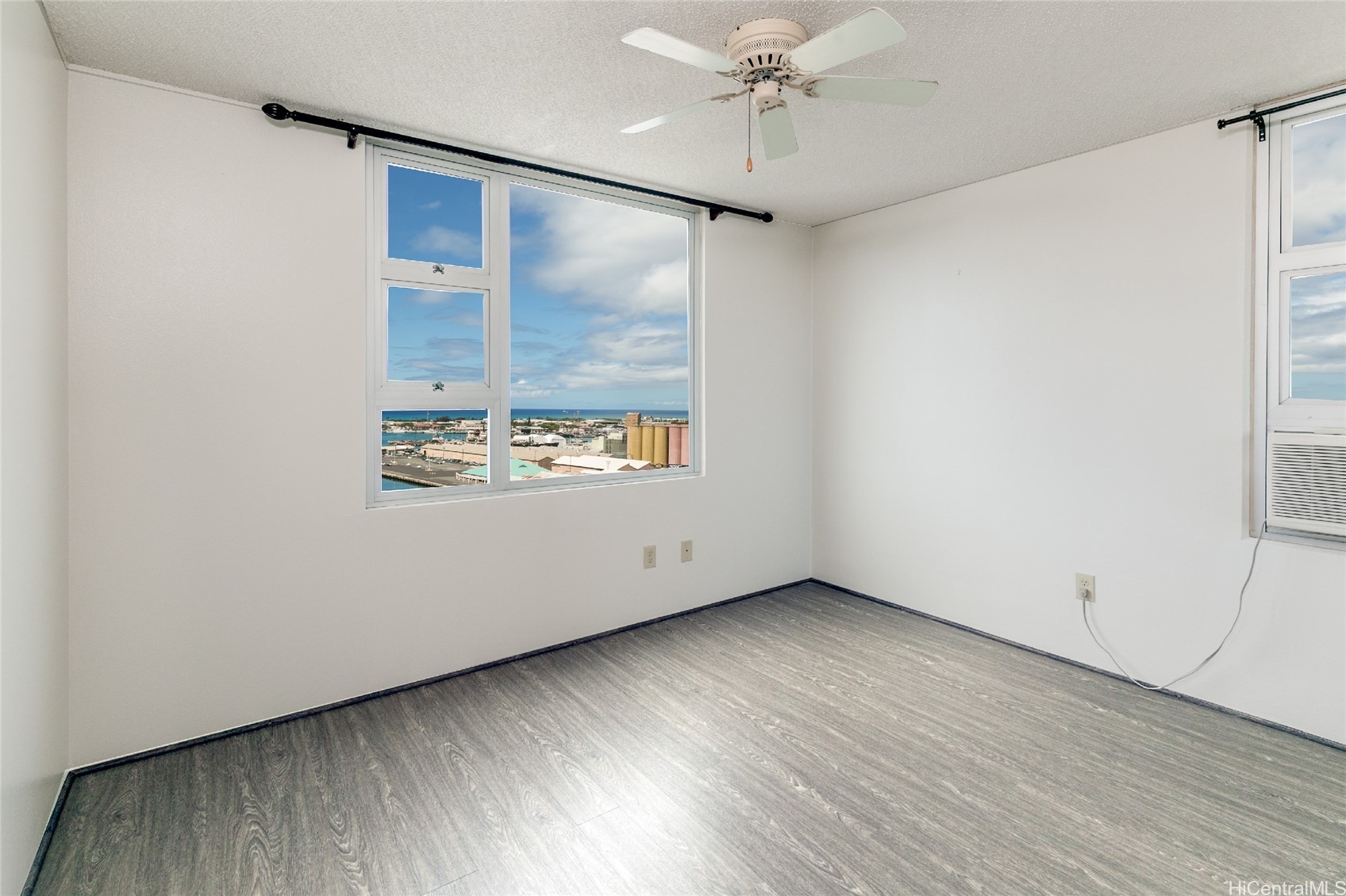 215 N King St Property Photo 10