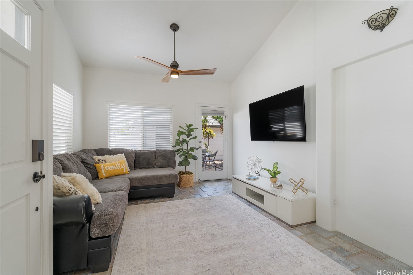 91-1061 Kaileolea Drive 2c1 Property Photo 3