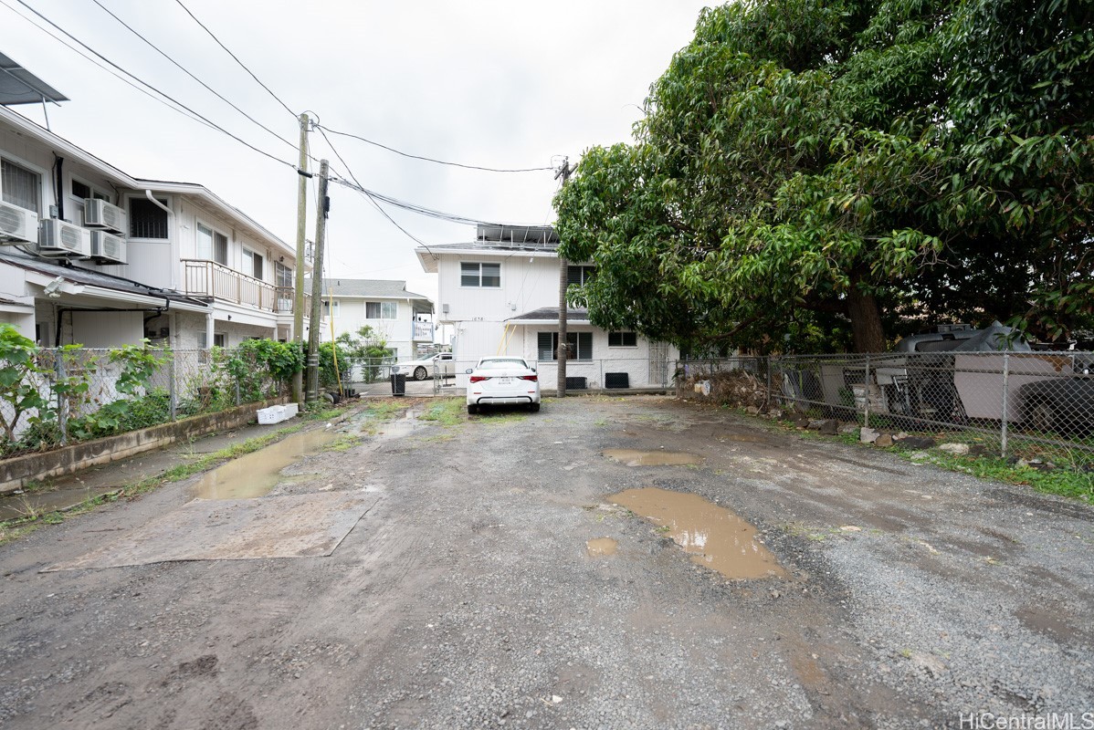 Oo Oo Lane Property Photo