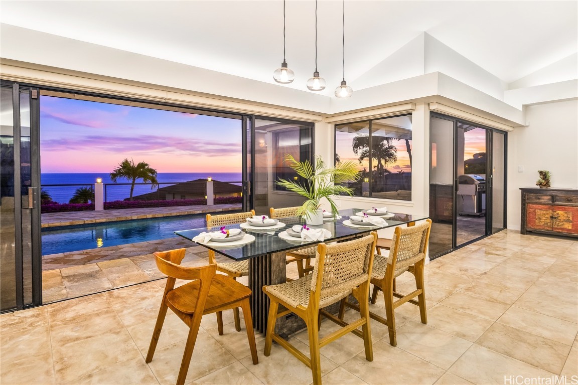 688 Kaulana Place Property Photo 7