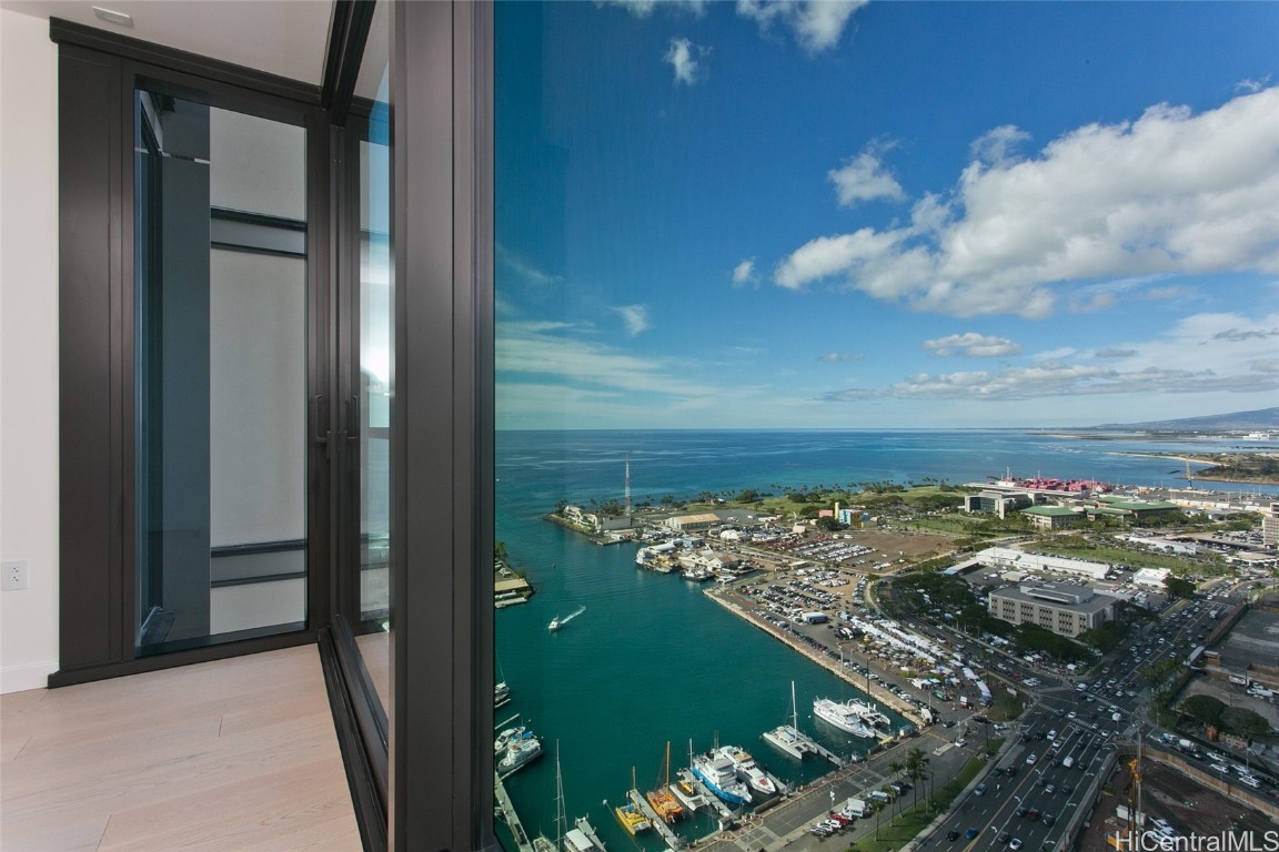 1100 Ala Moana Blvd Property Photo