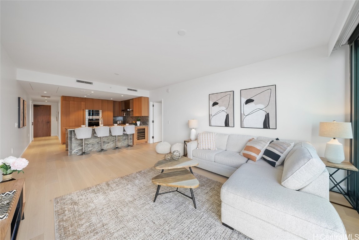 1100 Ala Moana Blvd Property Photo