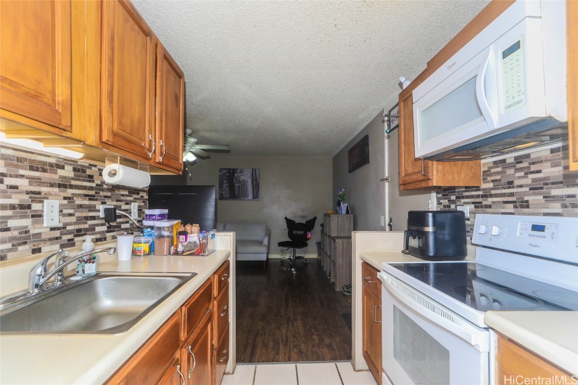 1260 Richard Lane B405 Property Photo 4
