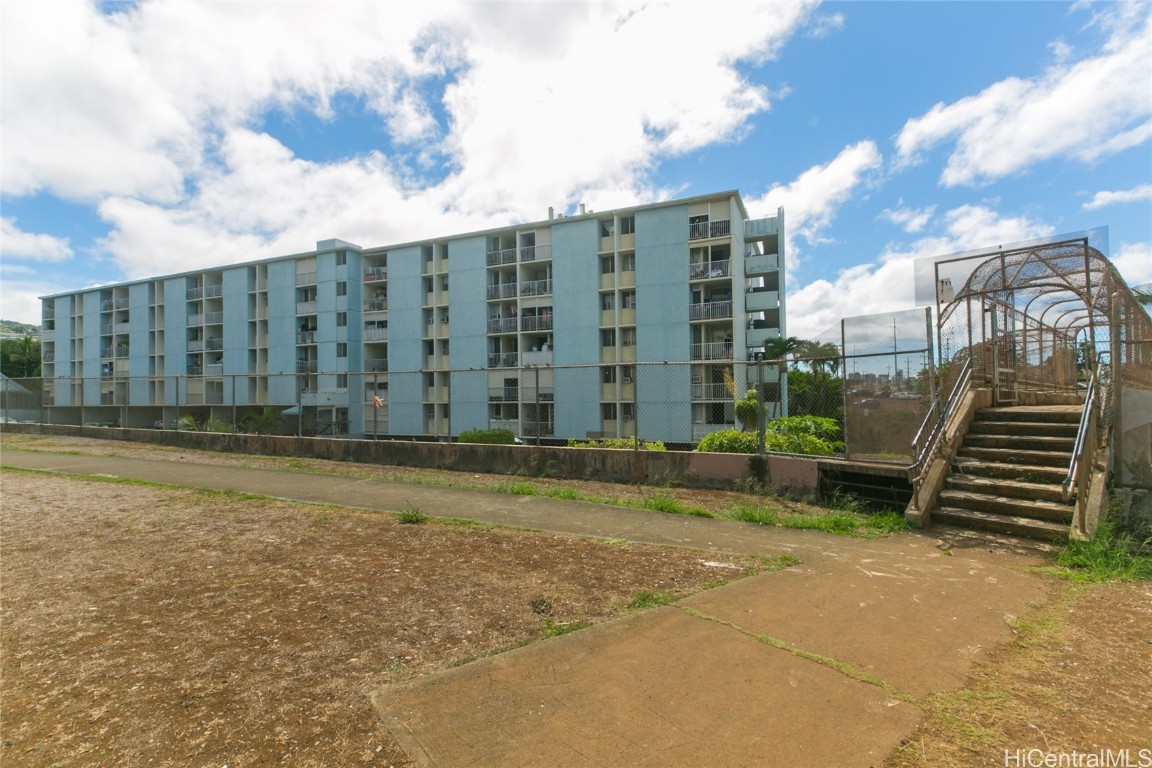 1260 Richard Lane B405 Property Photo 15