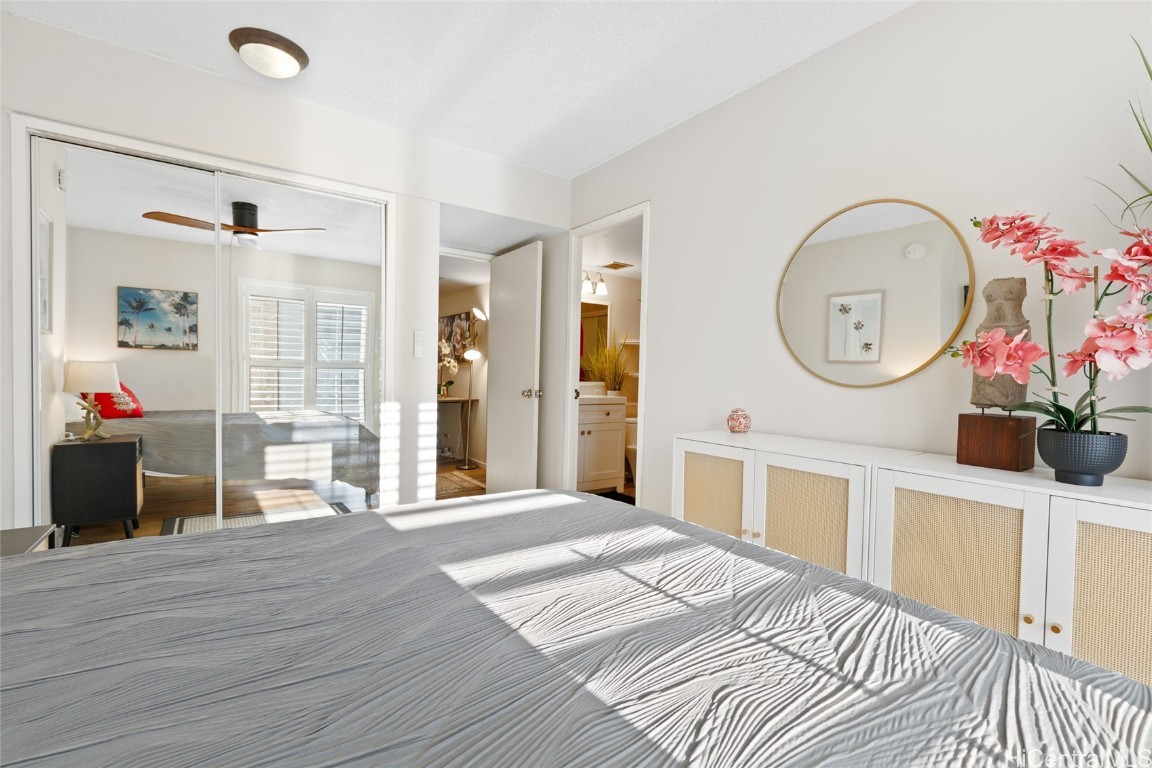 240 Makee Road 8b Property Photo 4