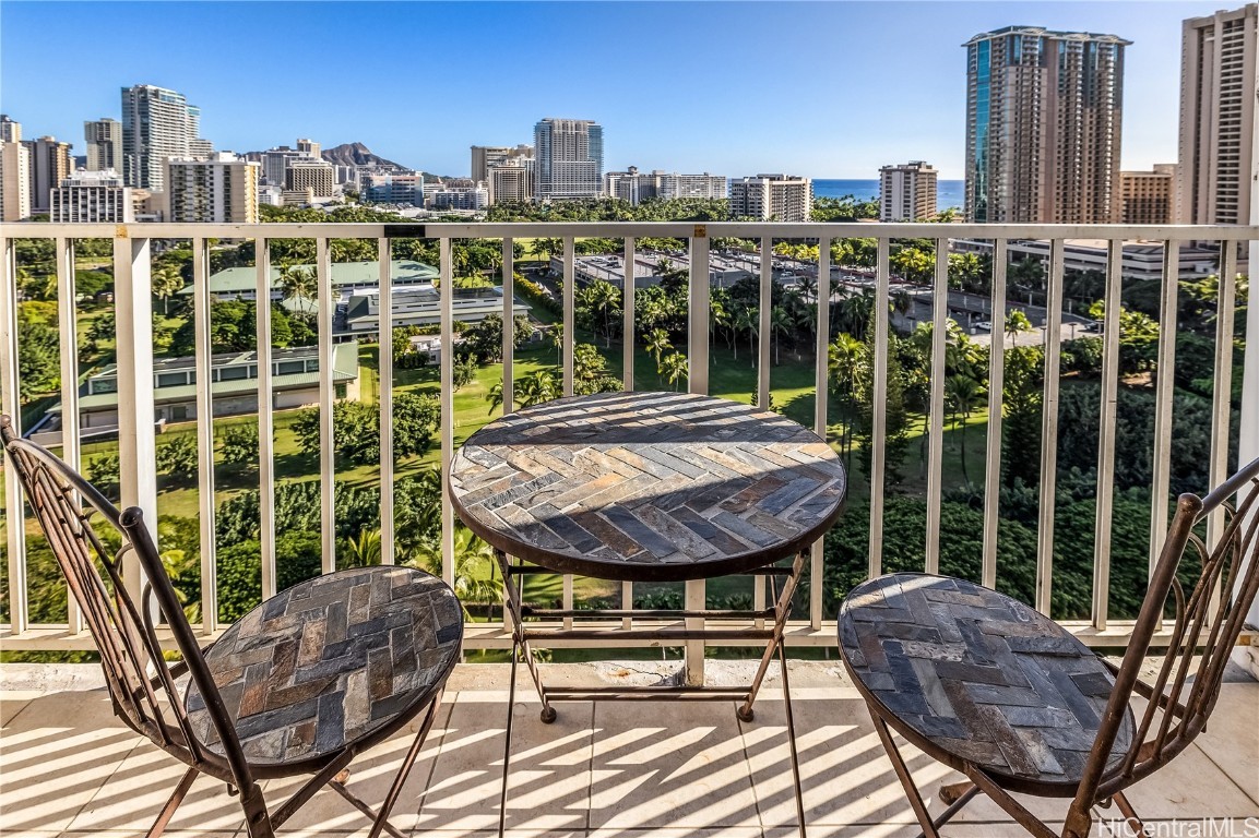 1920 Ala Moana Boulevard 1607 Property Photo 2