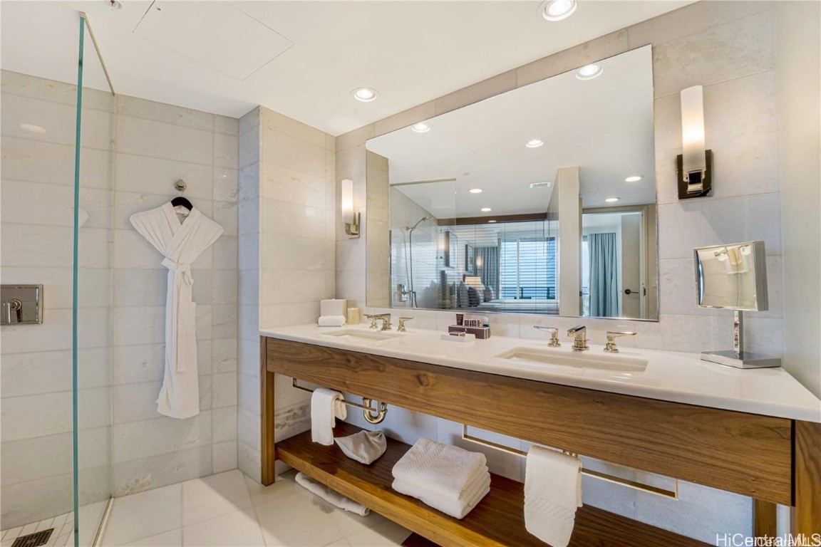 2139 Kuhio Avenue D3102 Property Photo 14