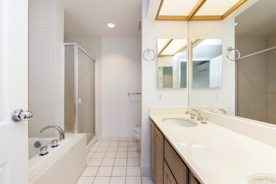 1317 Moanalualani Way 13c Property Photo 16