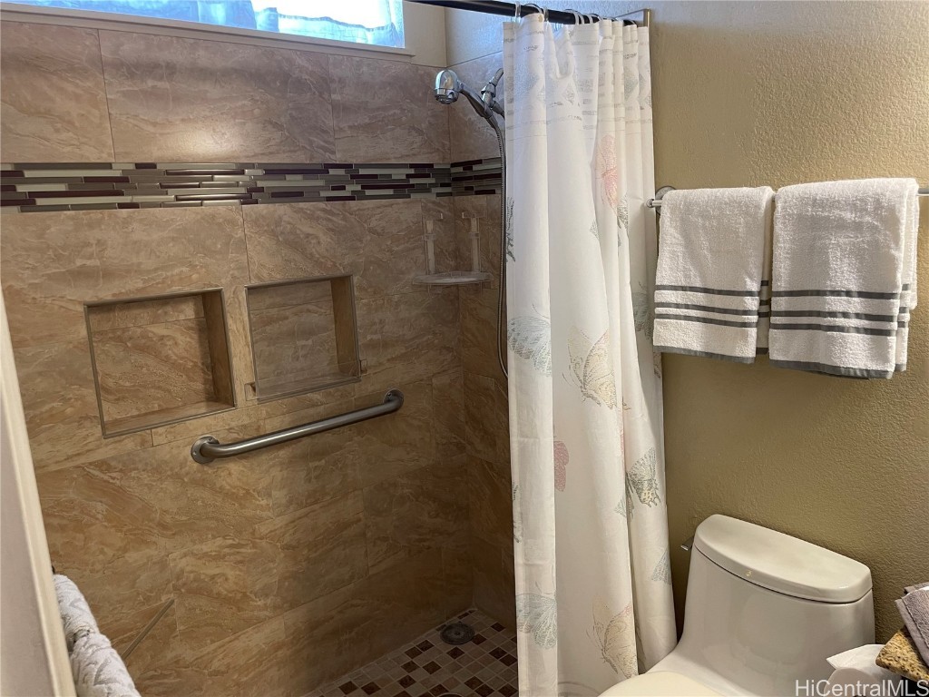 95-225 Kahele Place Property Photo 8