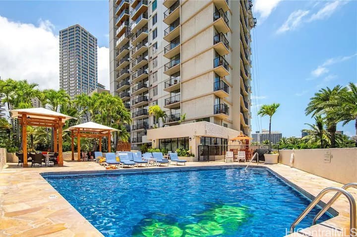 2045 Kalakaua Avenue 519 Property Photo