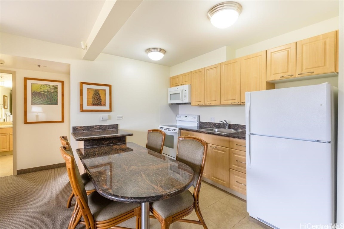 229 Paoakalani Avenue 1114 Property Photo 3
