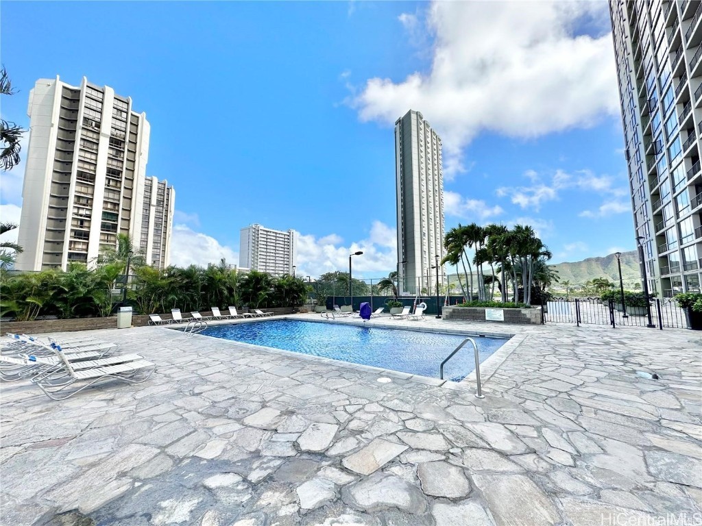 229 Paoakalani Avenue 1114 Property Photo 11