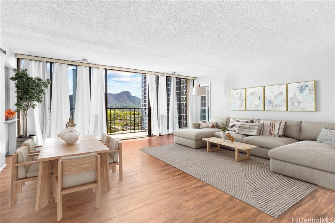 250 Ohua Ave Property Photo