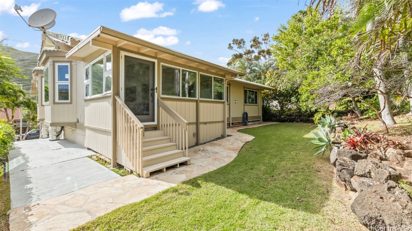 1373 Kaeleku Street Property Photo 23