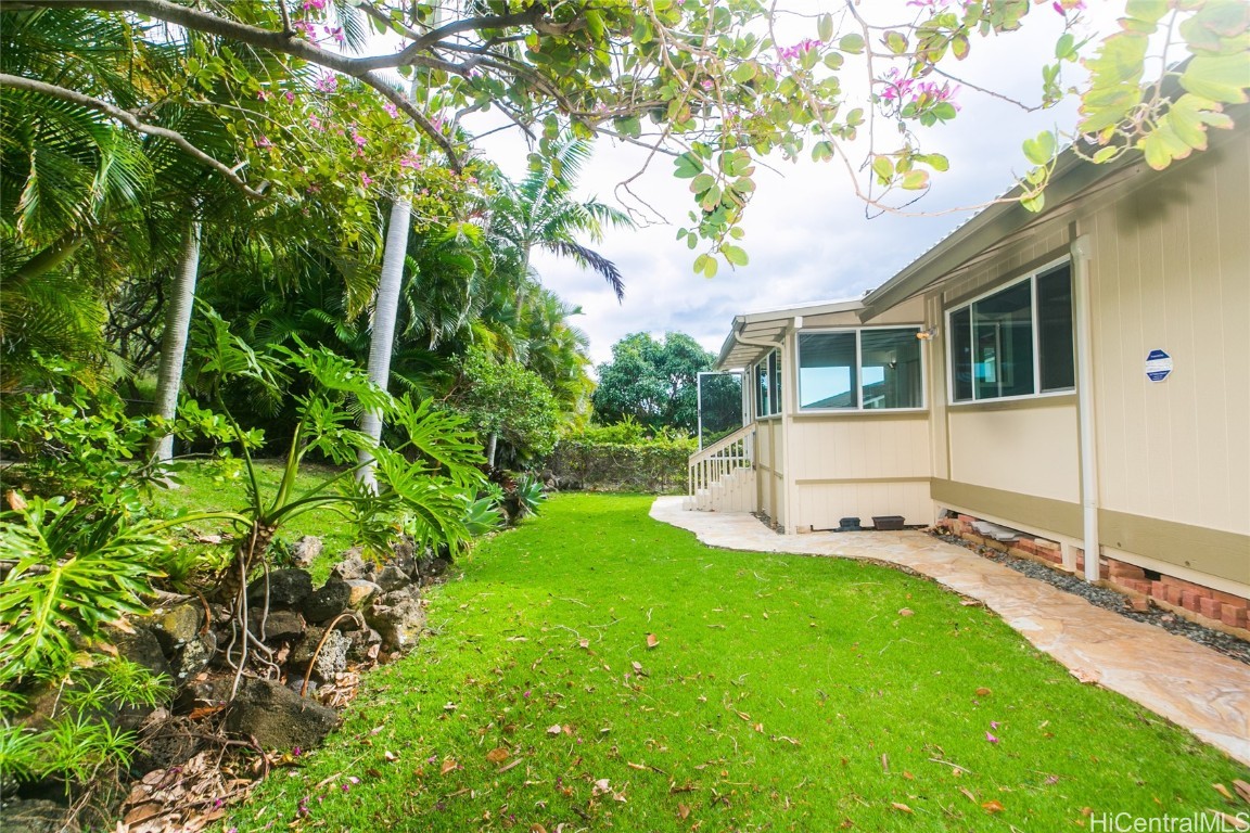 1373 Kaeleku Street Property Photo 24