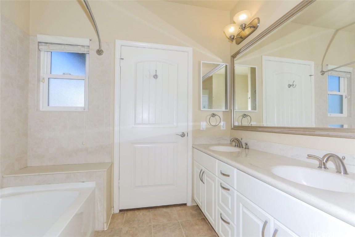 525 Manawai Street 908 Property Photo 11