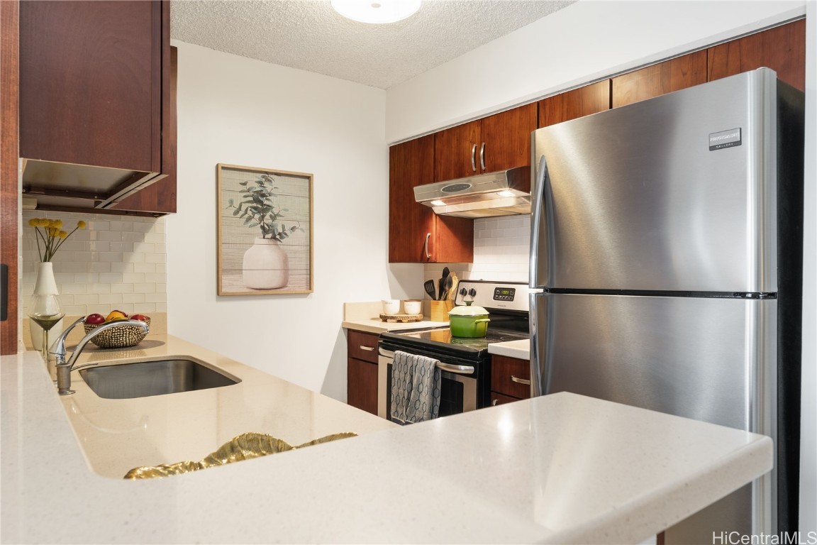 725 Piikoi Street 302 Property Photo 4