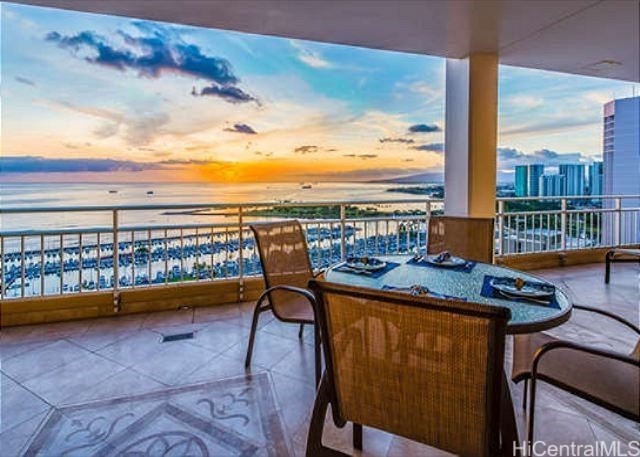 1777 Ala Moana Blvd Property Photo