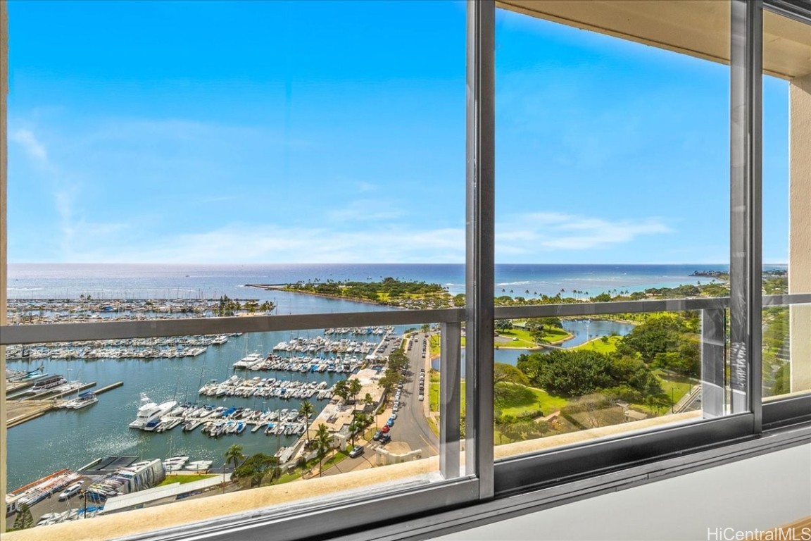 1600 Ala Moana Boulevard 2406 Property Photo 7
