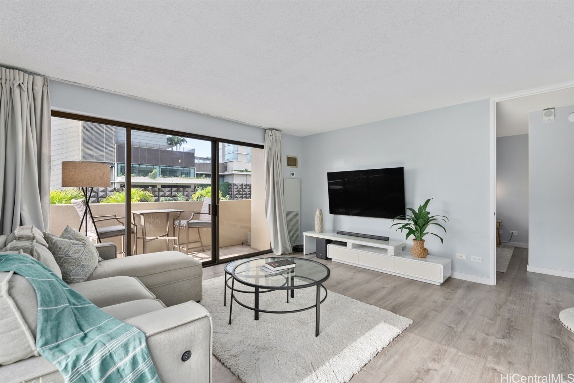 2140 Kuhio Avenue 502 Property Photo 4