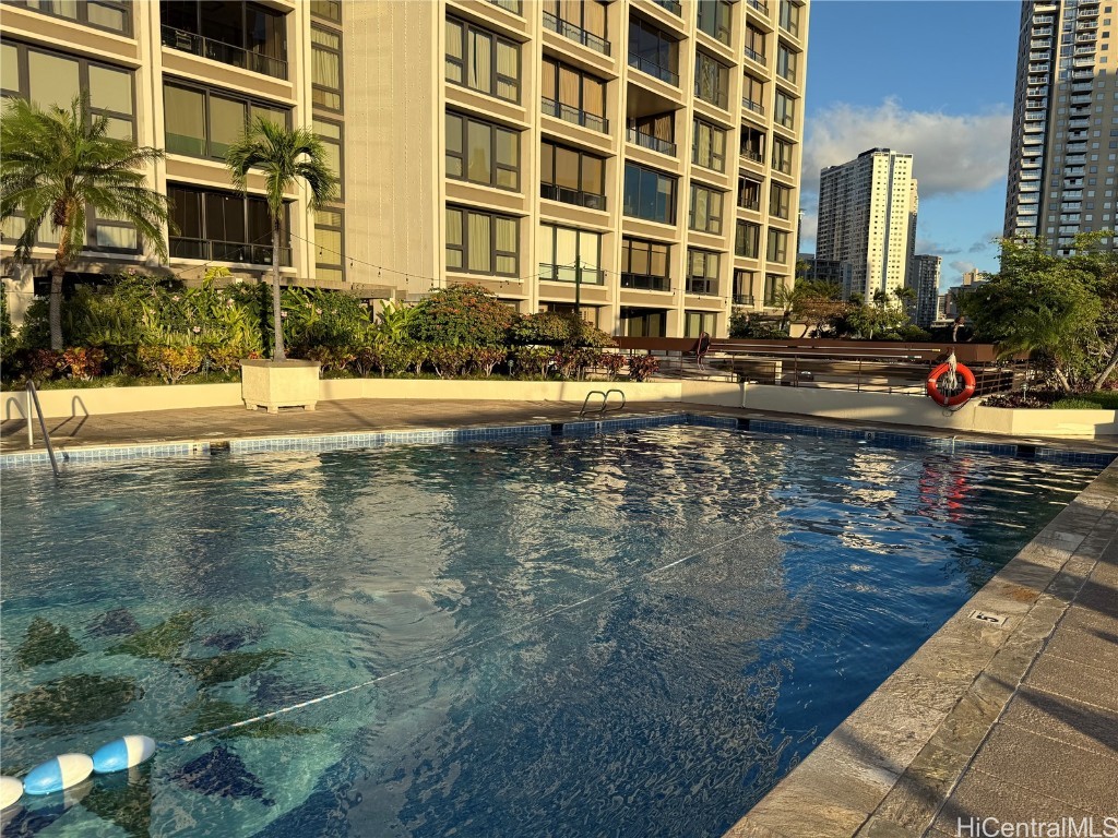 1600 Ala Moana Boulevard 2706 Property Photo 9