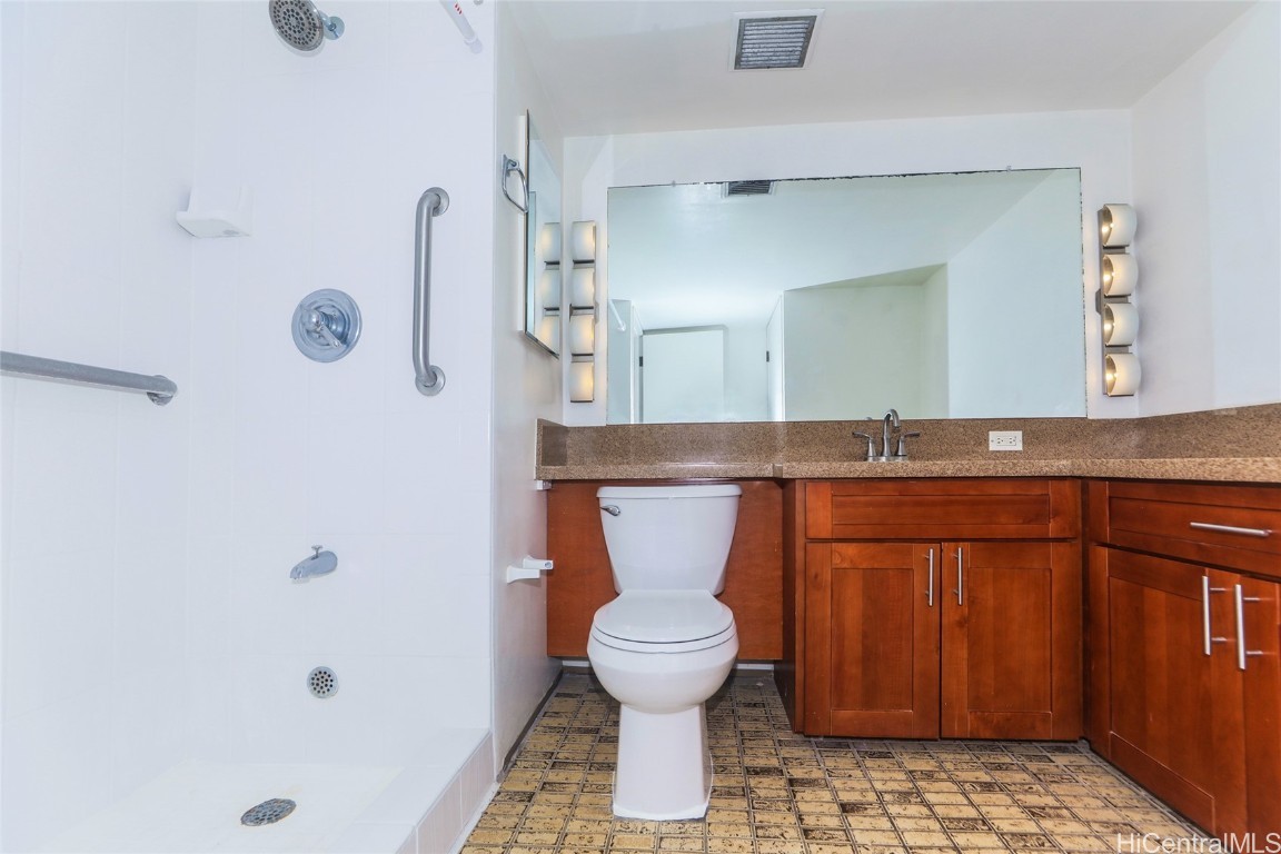 240 Makee Road 11d Property Photo 15