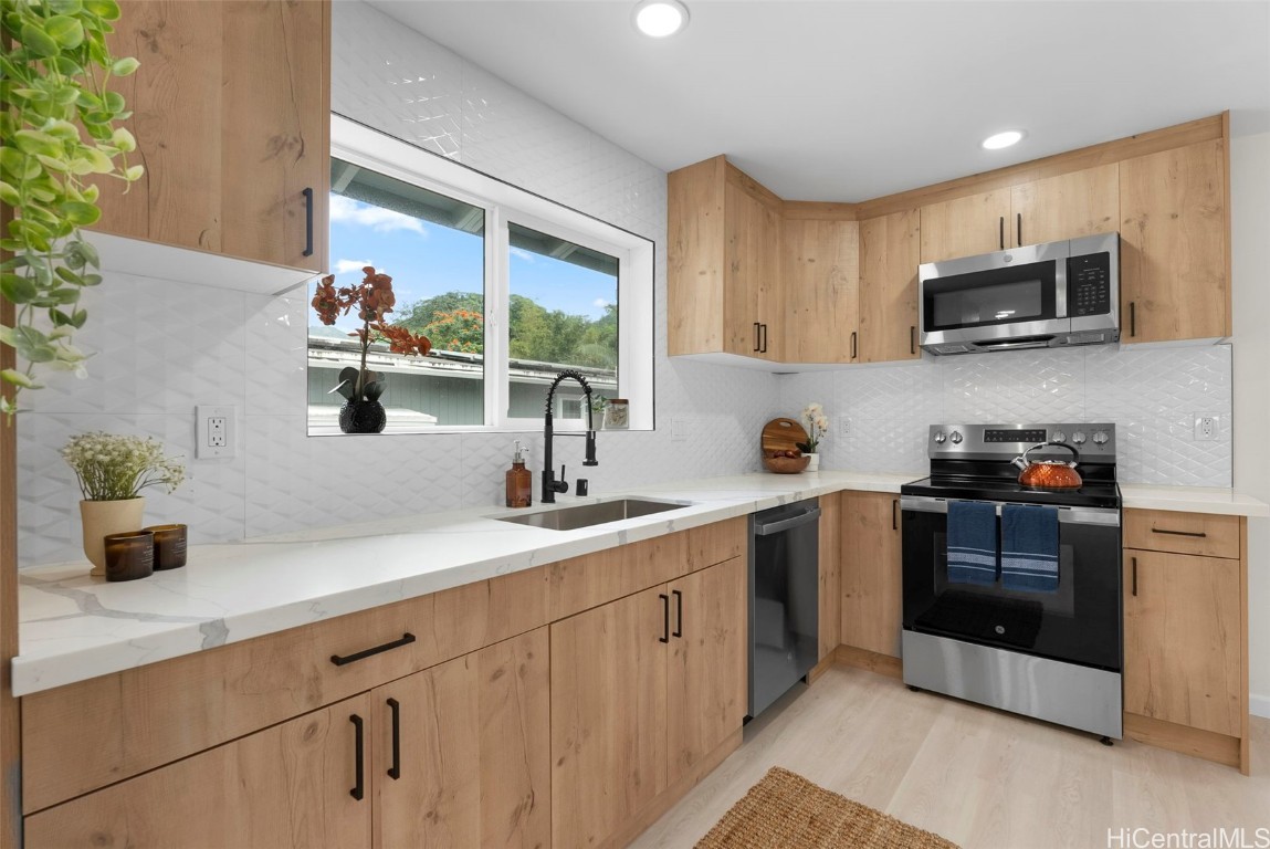 3007 Numana Road Property Photo 9
