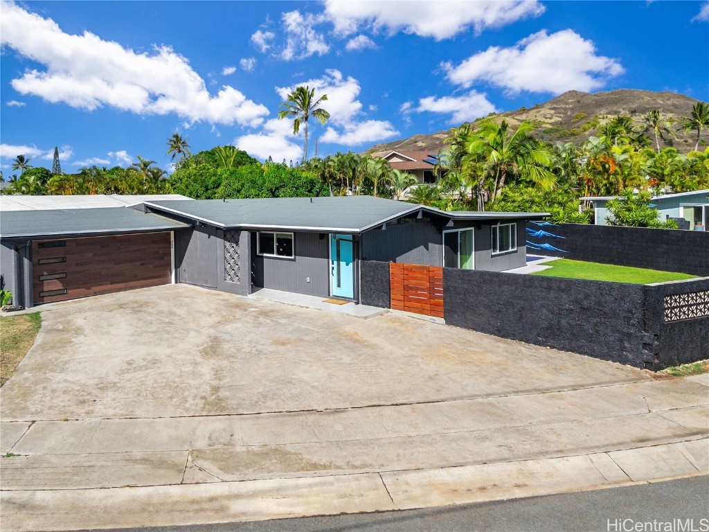 851 Halula Place Property Photo