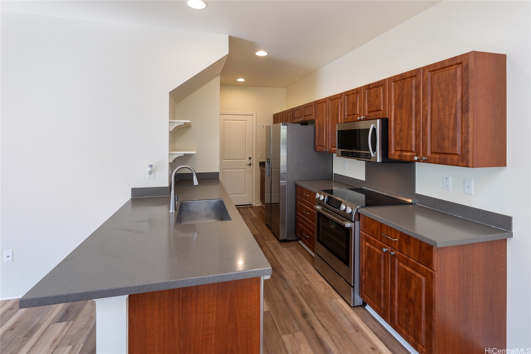 91-6221 Kapolei Parkway 425 Property Photo 9