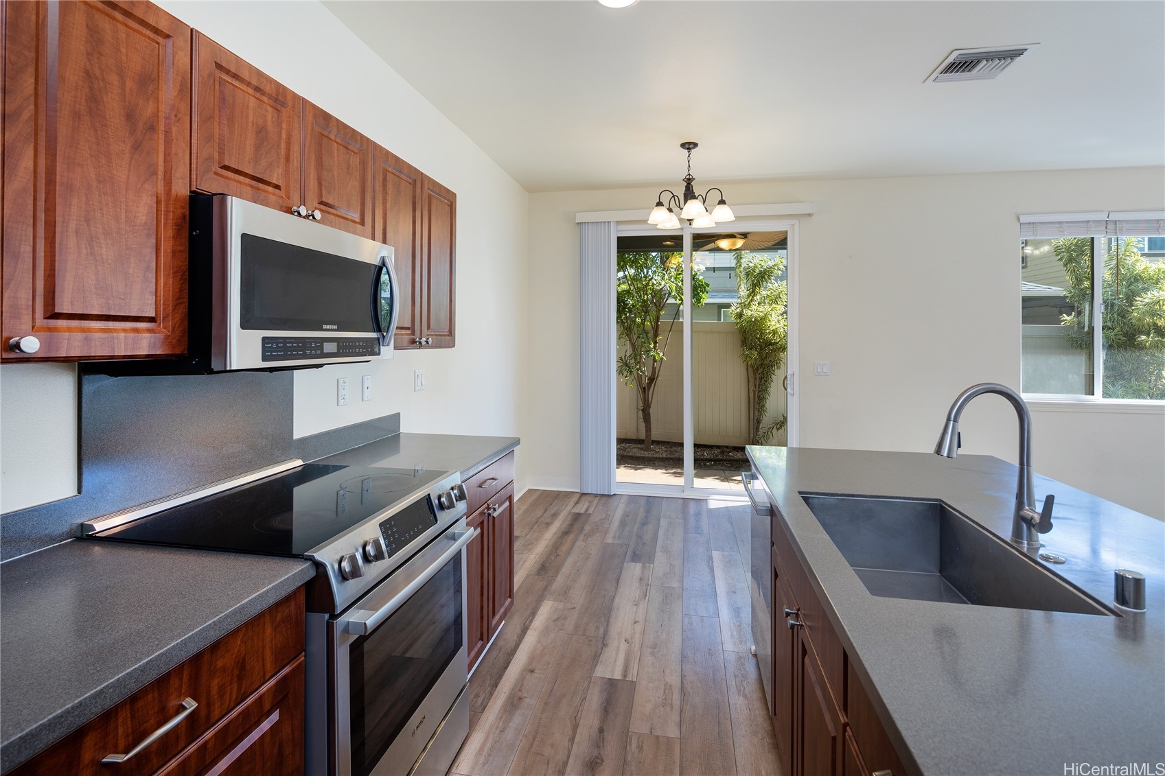 91-6221 Kapolei Parkway 425 Property Photo 11