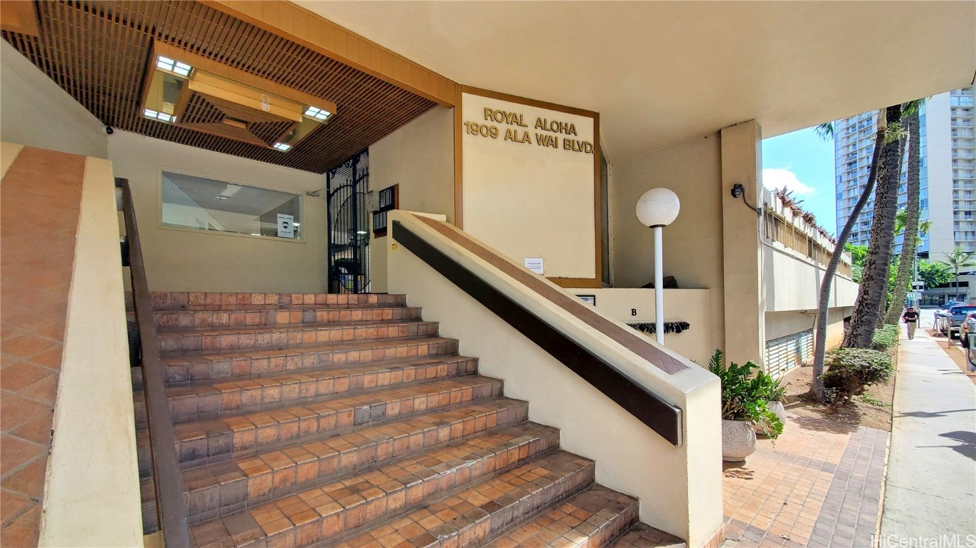 1909 Ala Wai Boulevard 206 Property Photo 11