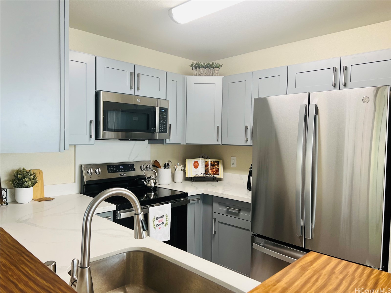 94-1461 Waipio Uka Street P102 Property Photo 1