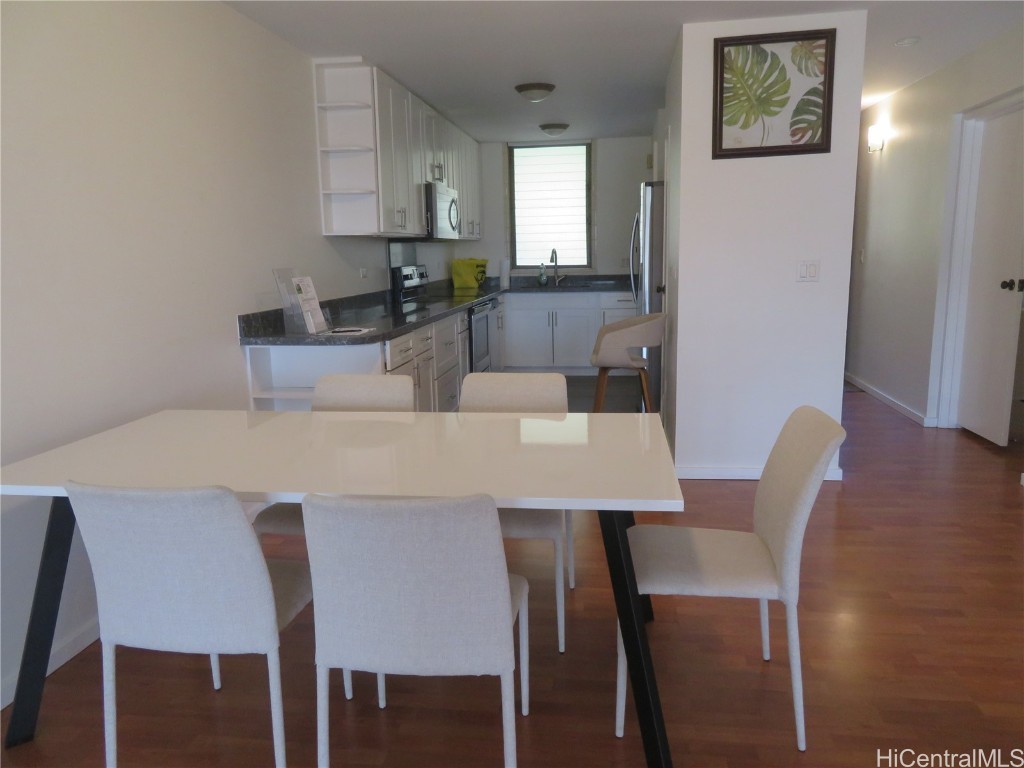 501 Hahaione Street 1/17h Property Photo 6