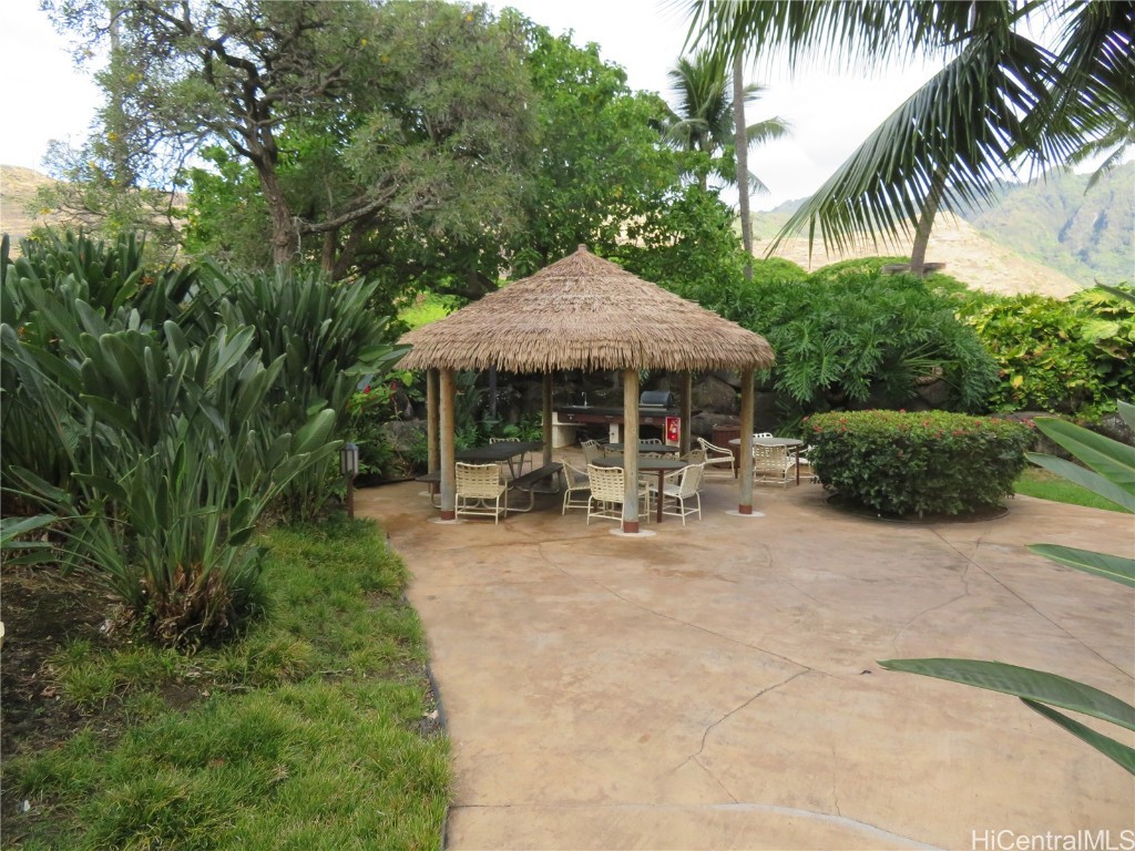 501 Hahaione Street 1/17h Property Photo 18