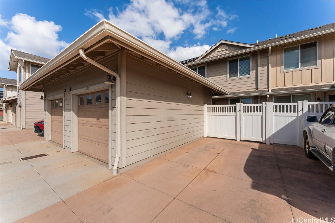 540 Manawai Street 206 Property Photo 3