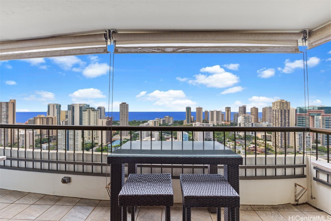 2333 Kapiolani Boulevard 3314 Property Photo 3