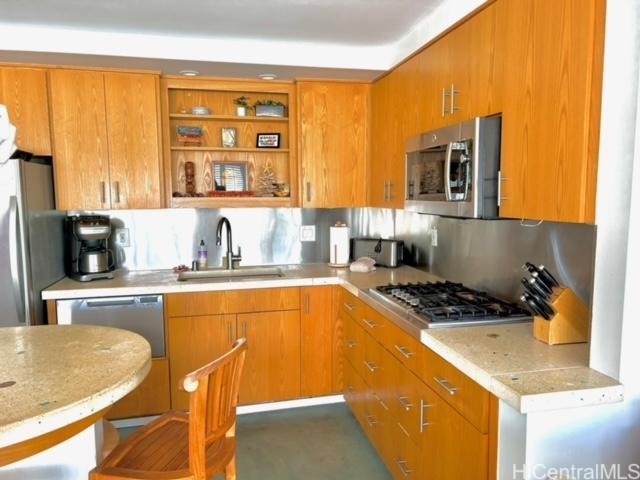 2895 Kalakaua Avenue 206 Property Photo 8
