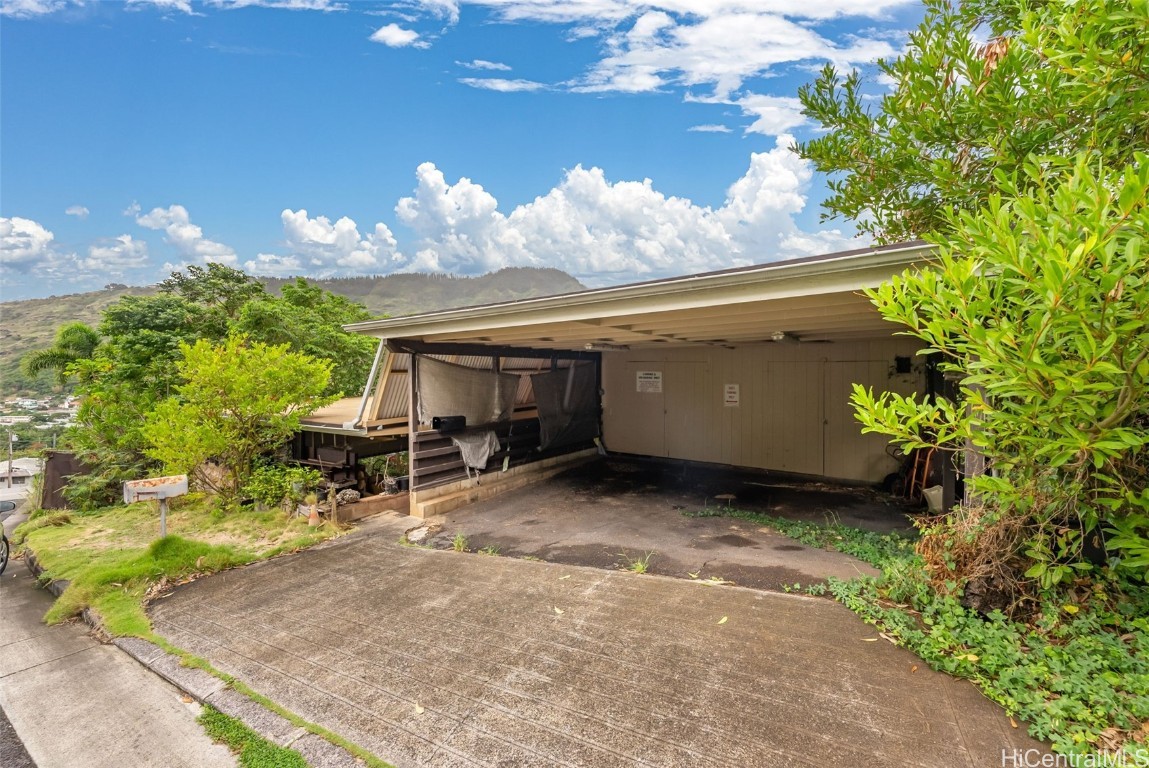 2348 Kuahea Street Property Photo 24