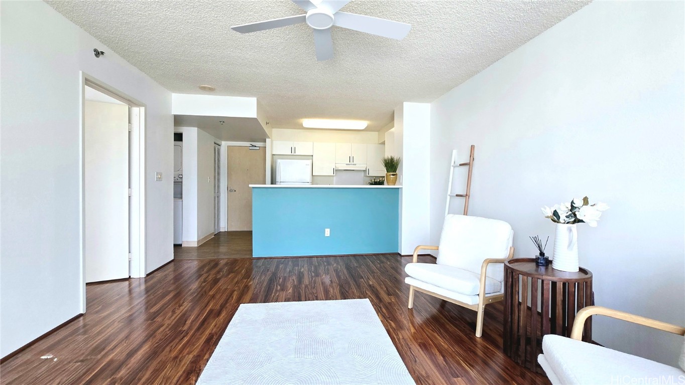 1450 Young Street 2706 Property Photo 2