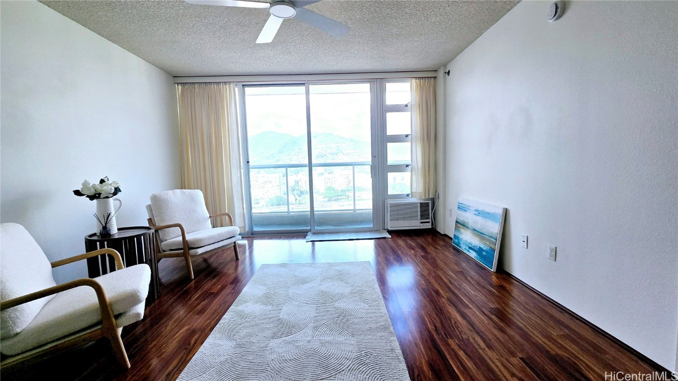 1450 Young Street 2706 Property Photo 3