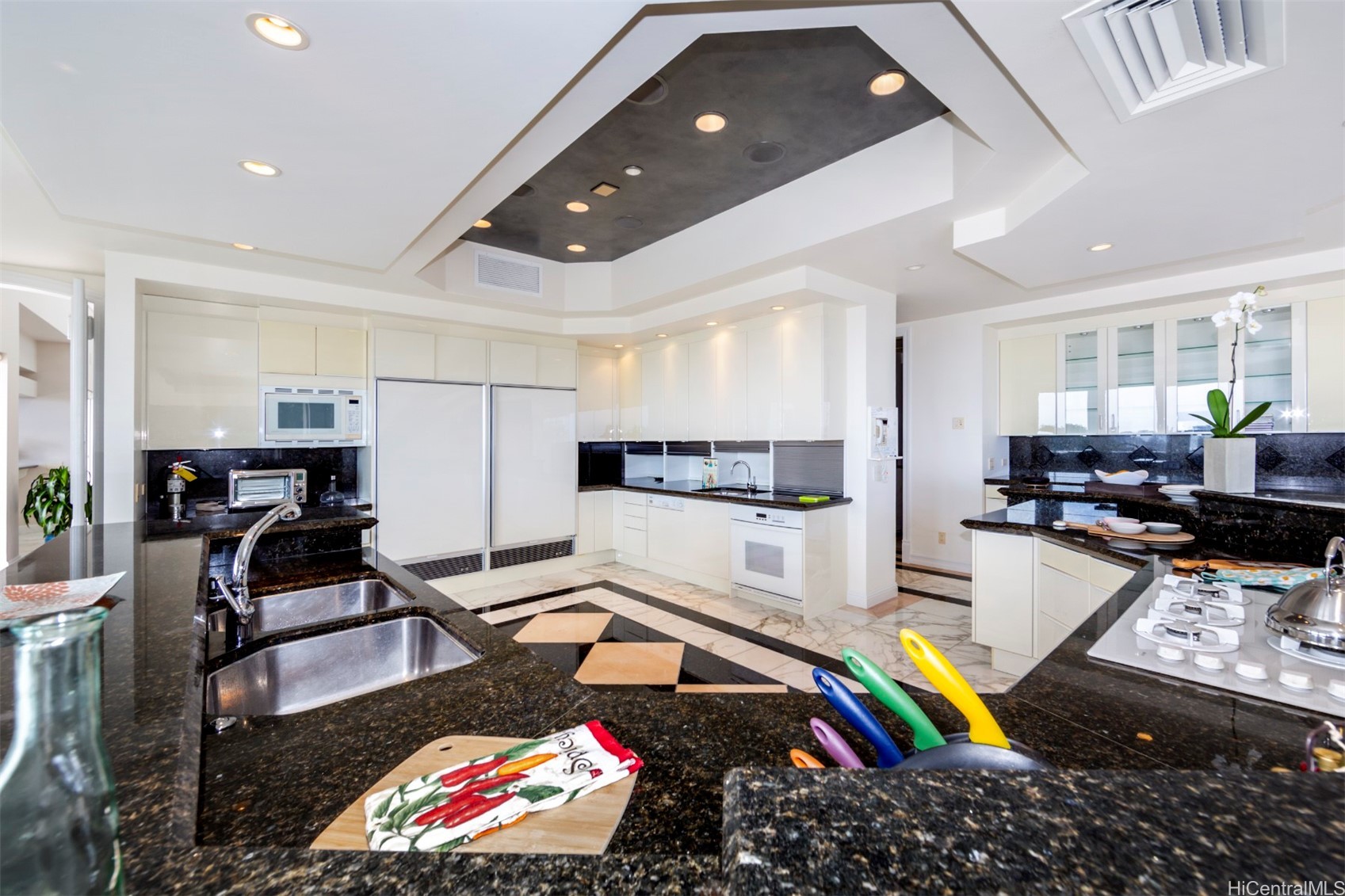 2443 Makiki Hts Drive Property Photo 4