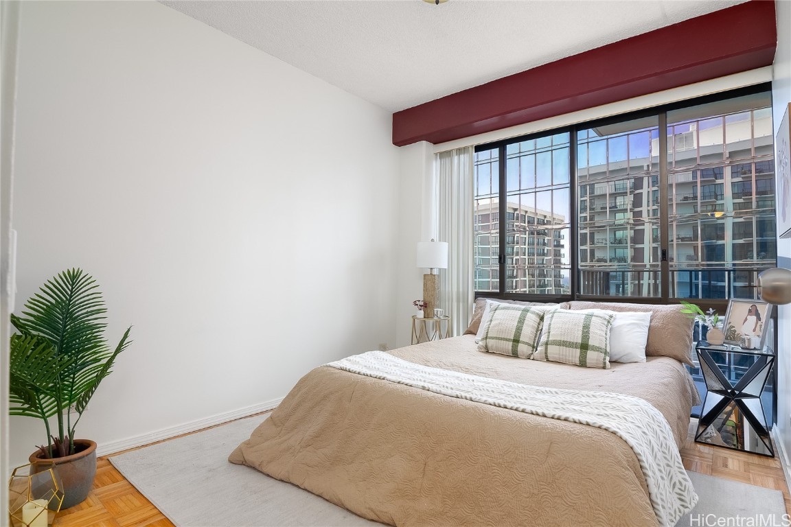 225 Queen Street 22e Property Photo 21