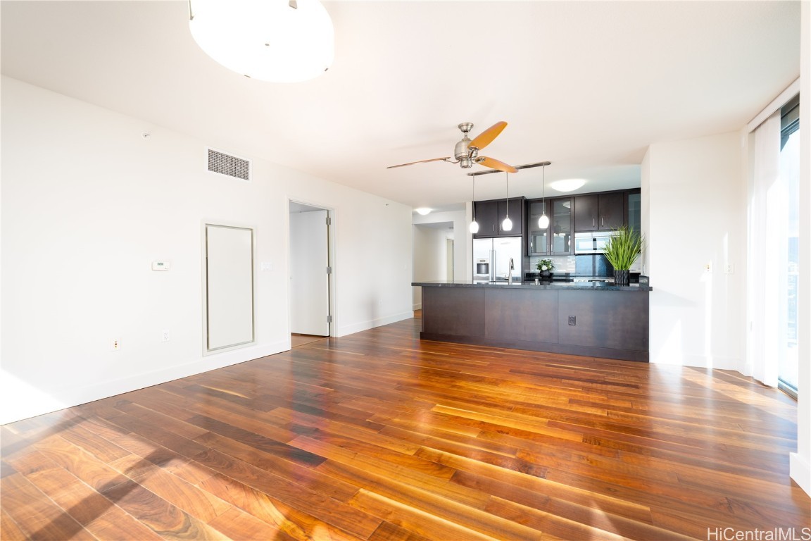 1189 Waimanu Street 2505 Property Photo 3