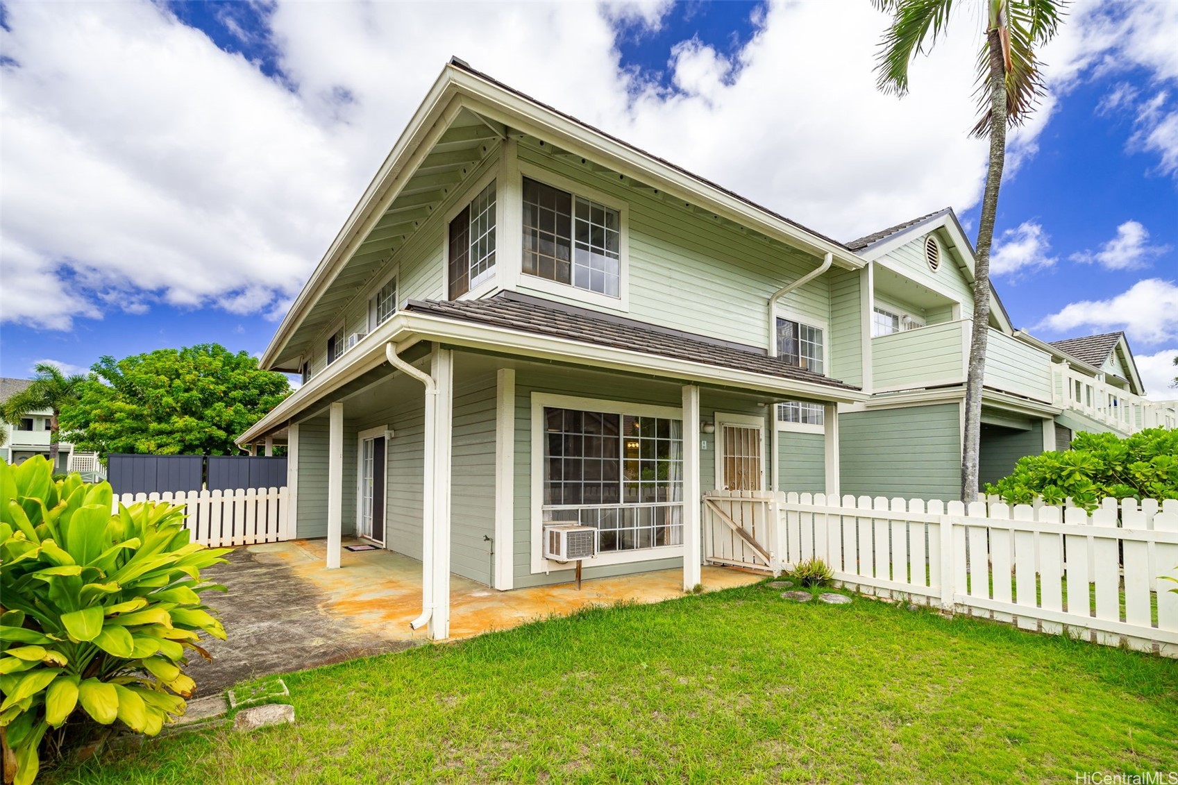 94-1463 Waipio Uka St Property Photo
