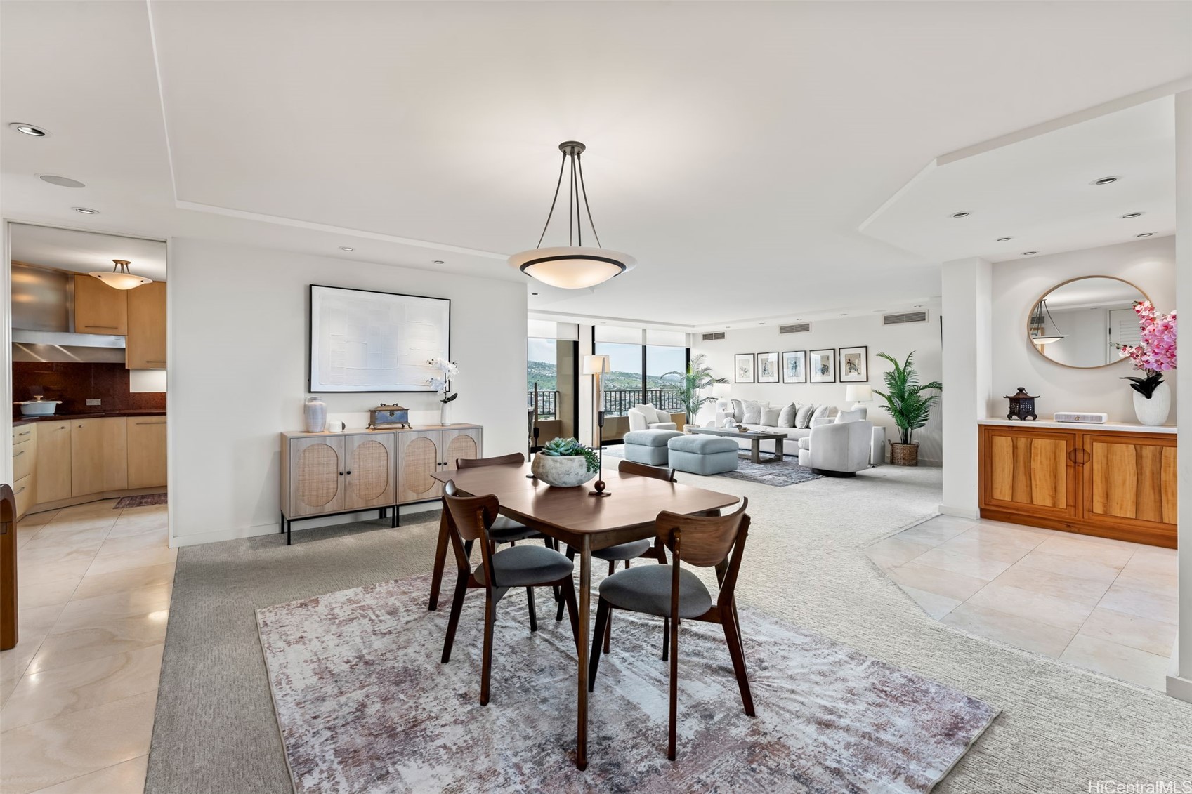 2121 Ala Wai Boulevard Ph-1 Property Photo 2